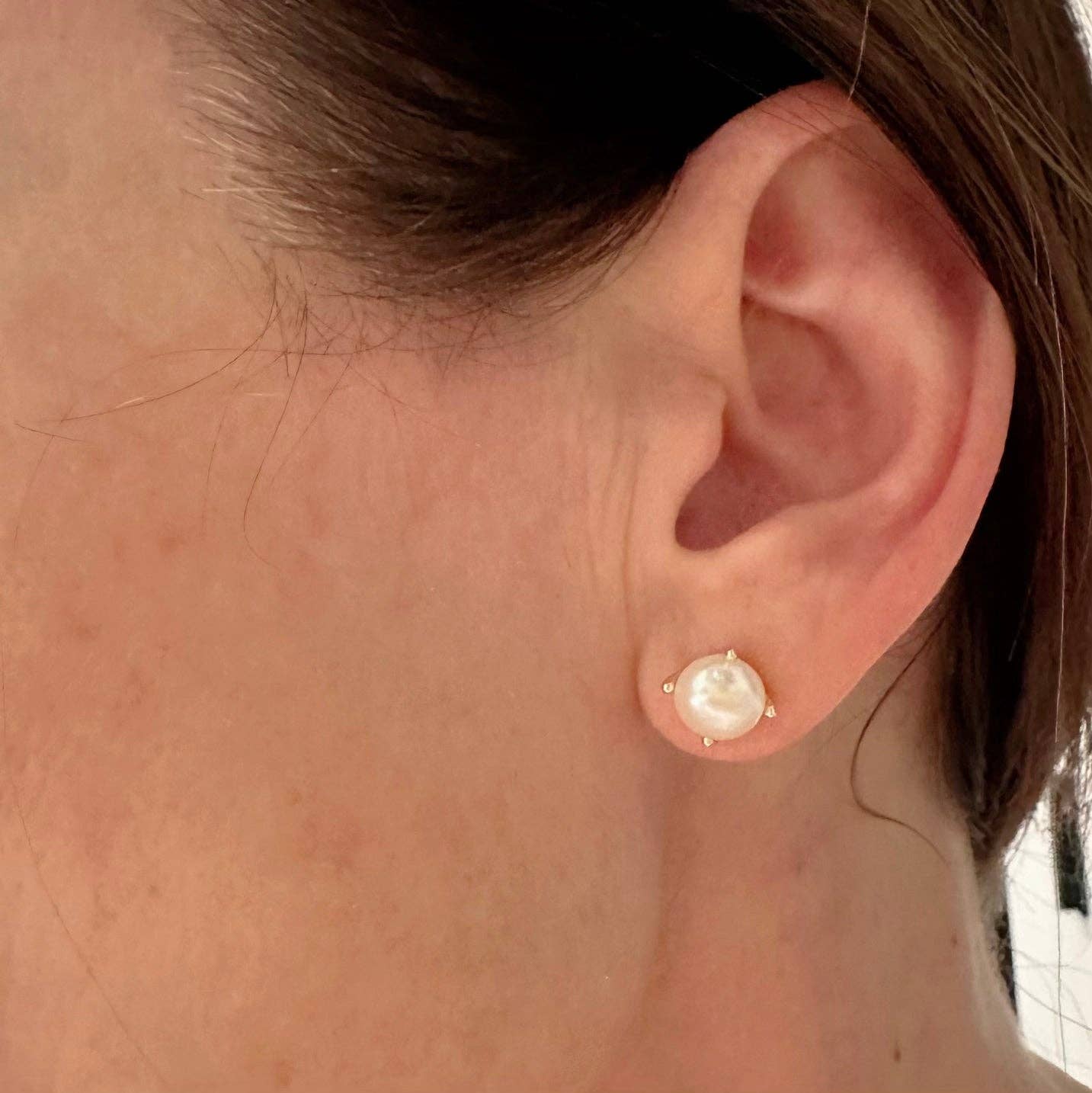 Classic Pearl Studs