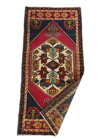 Vintage Turkish Rug Doormat | 1.9 x 3.7
