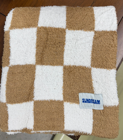 Checker Plush Throw - Latte Brown