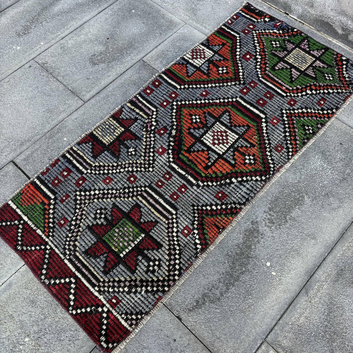 Vintage Turkish Anatolian Kilim Rug 1.8x4 ft Door Mat