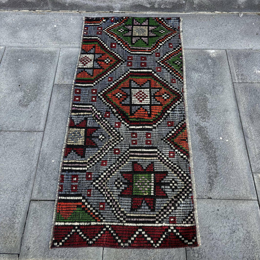 Vintage Turkish Anatolian Kilim Rug 1.8x4 ft Door Mat