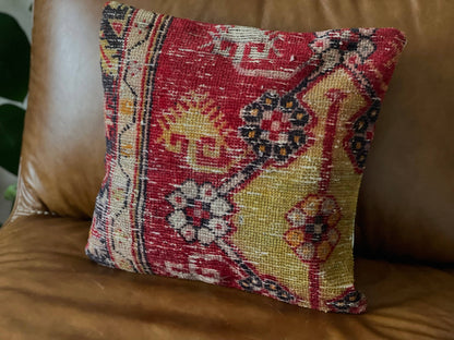 Biber |  16'
Turkish Rug Pillow