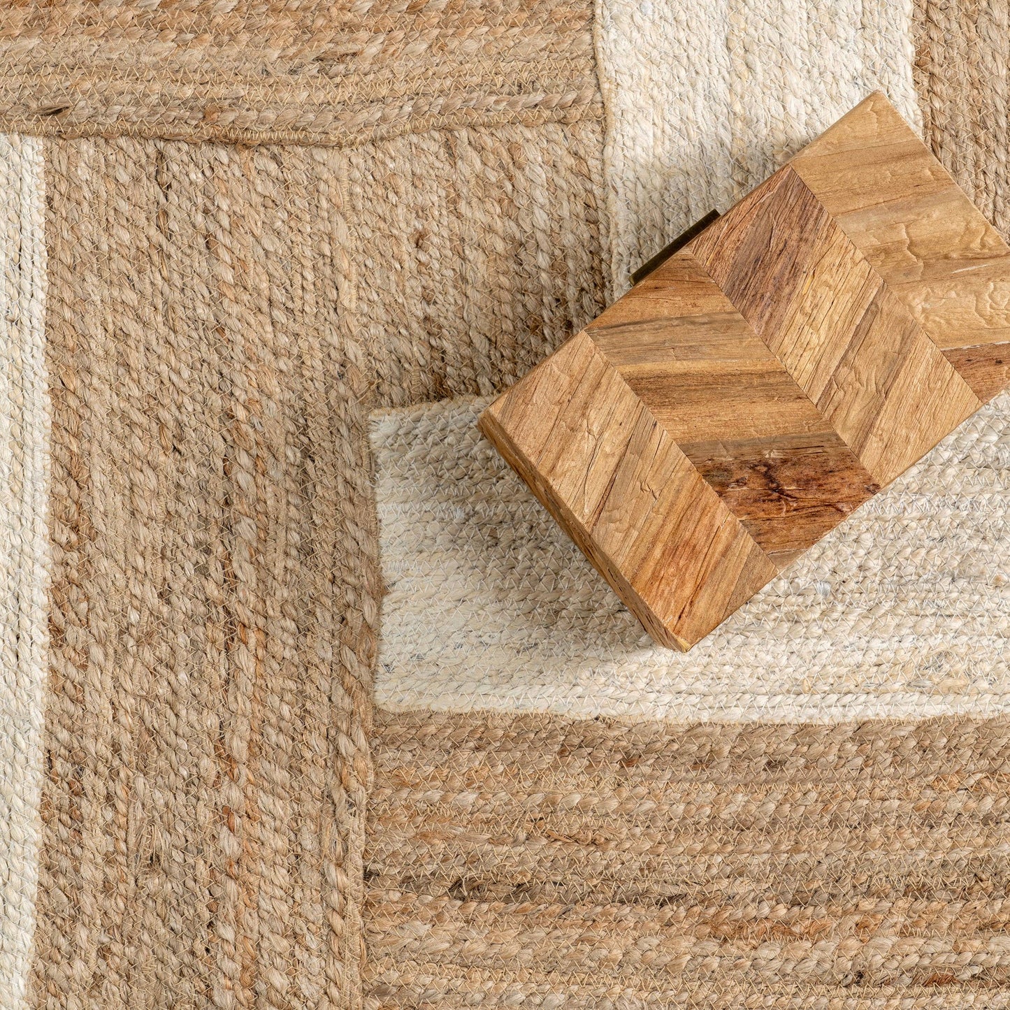 Florentina Geometric Links Jute Area Rug