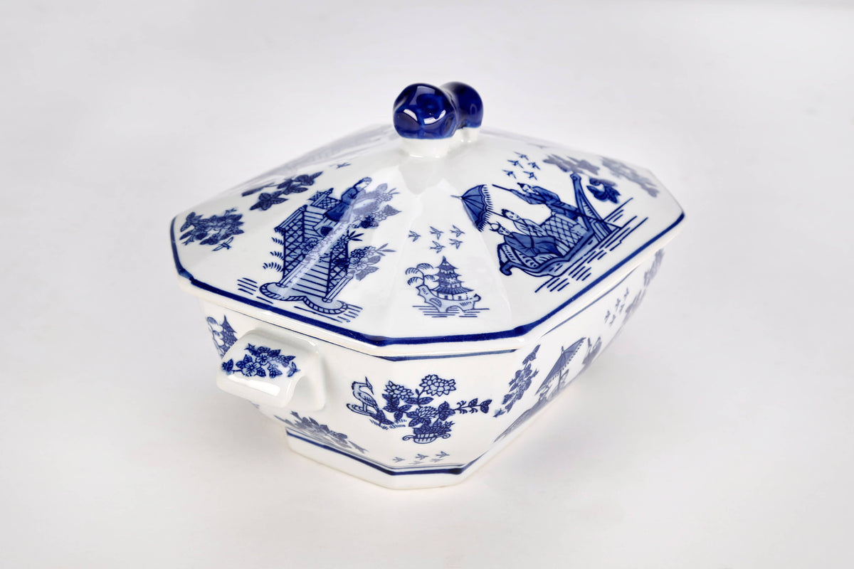 Blue Willow Porcelain Covered Tureen