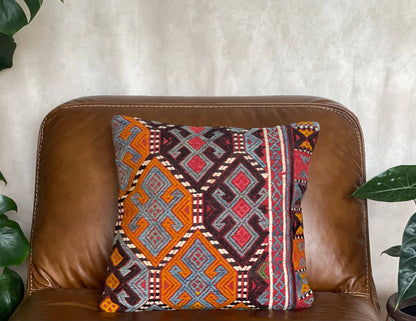 Vintage Turkish Kilim Pillow | Nurcan16’