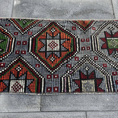 Vintage Turkish Anatolian Kilim Rug 1.8x4 ft Door Mat