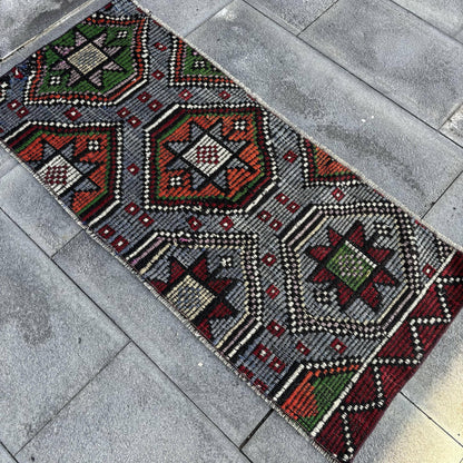 Vintage Turkish Anatolian Kilim Rug 1.8x4 ft Door Mat