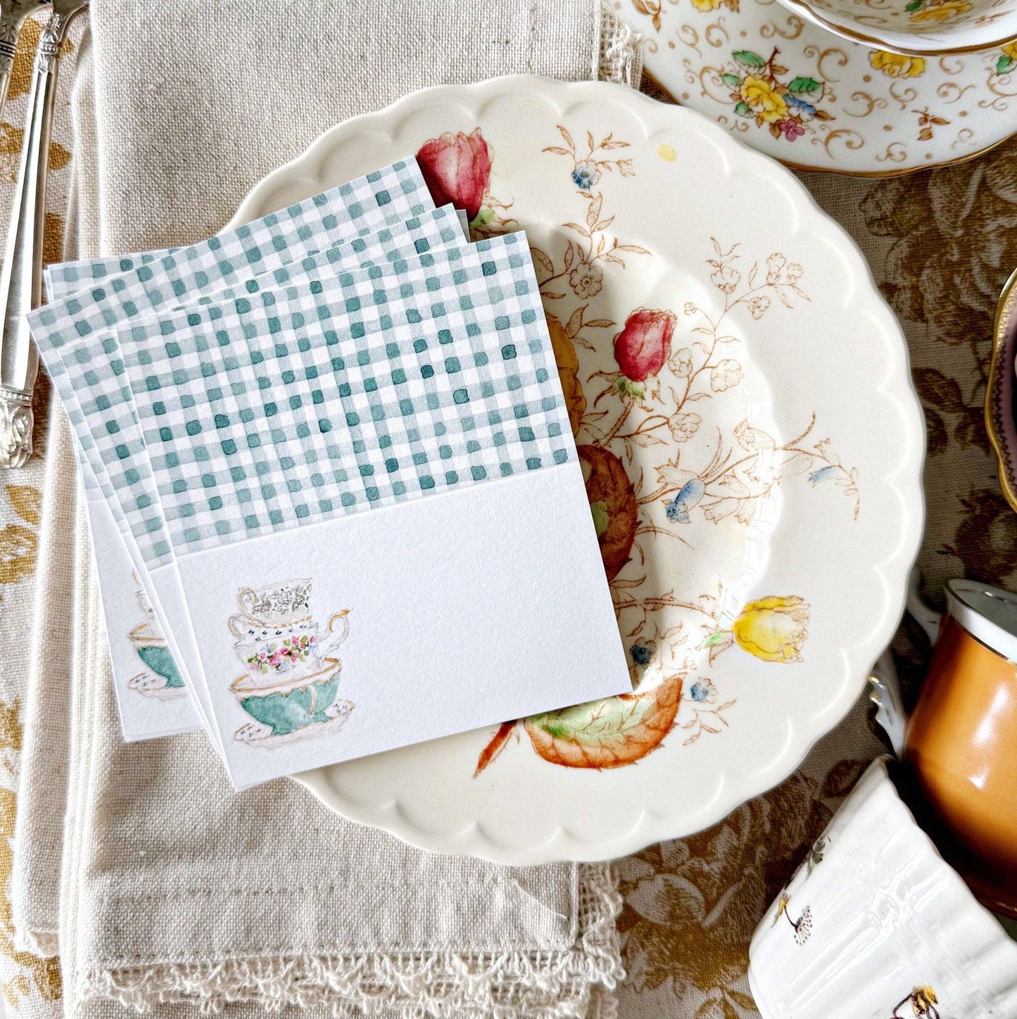 Teacup place cards